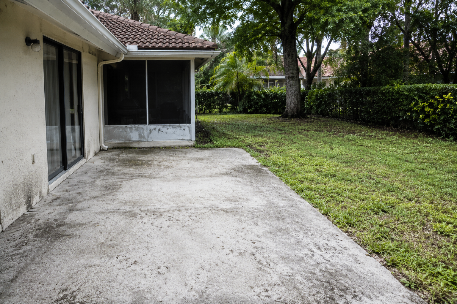 Outdoor Living Transformation before renovation